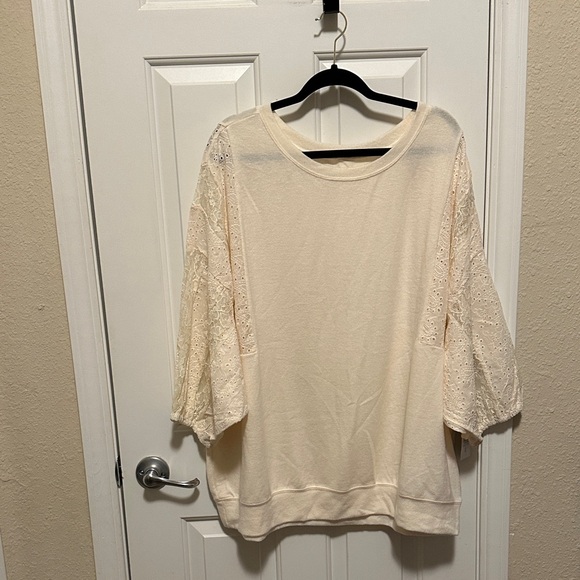 torrid Tops - Torrid Cream Lace Sleeve Blouse Elegant NWT